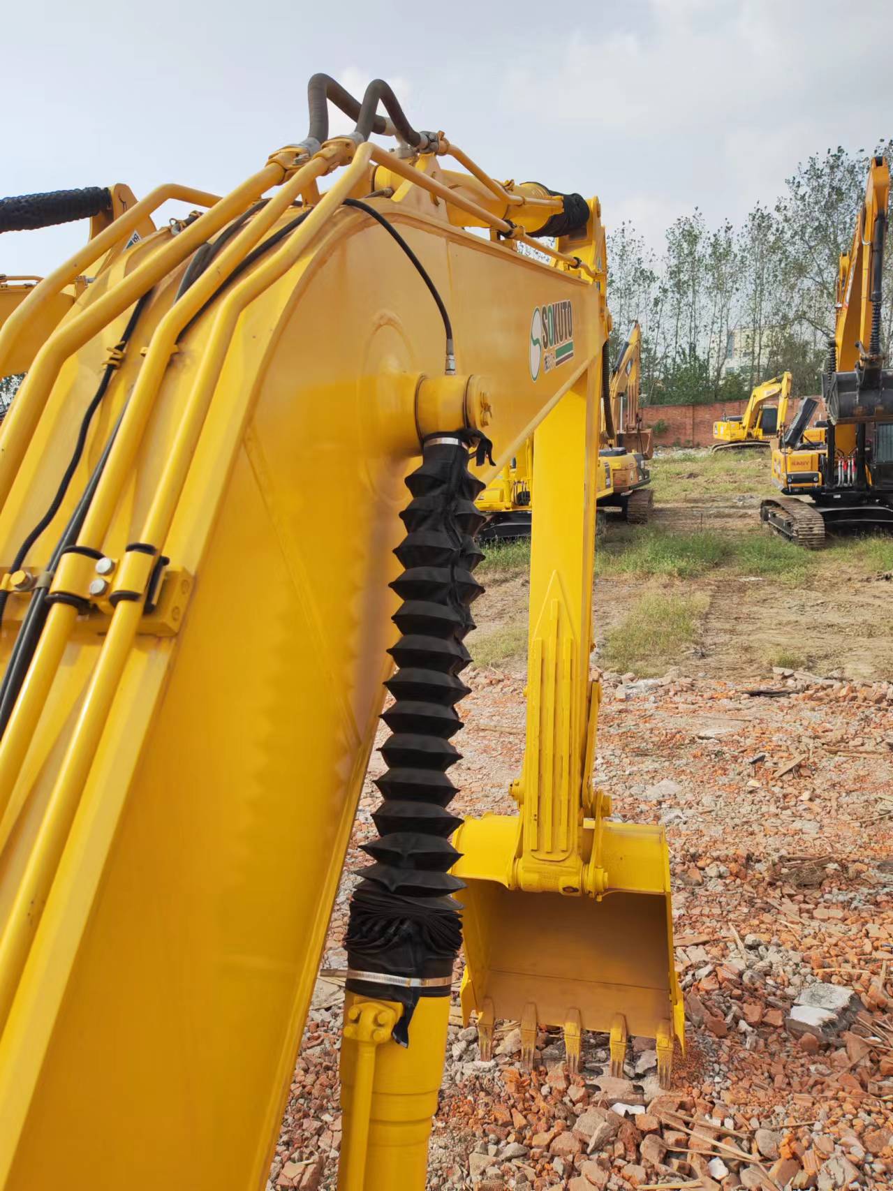 KOMATSU PC200 - Crawler excavator: picture 4 KOMATSU PC200 - Crawler excavator: picture 4