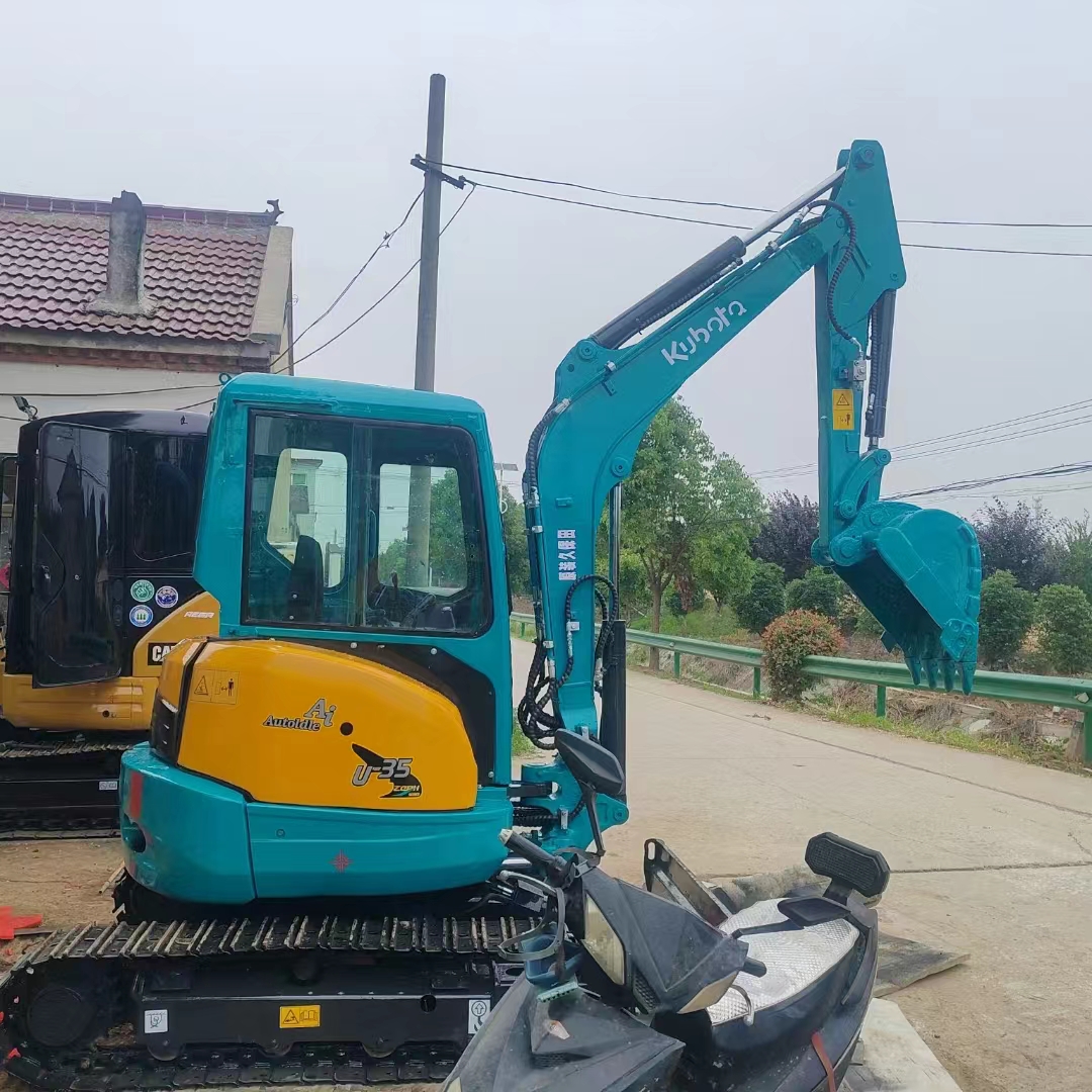 Mini excavator KUBOTA U35: picture 7
