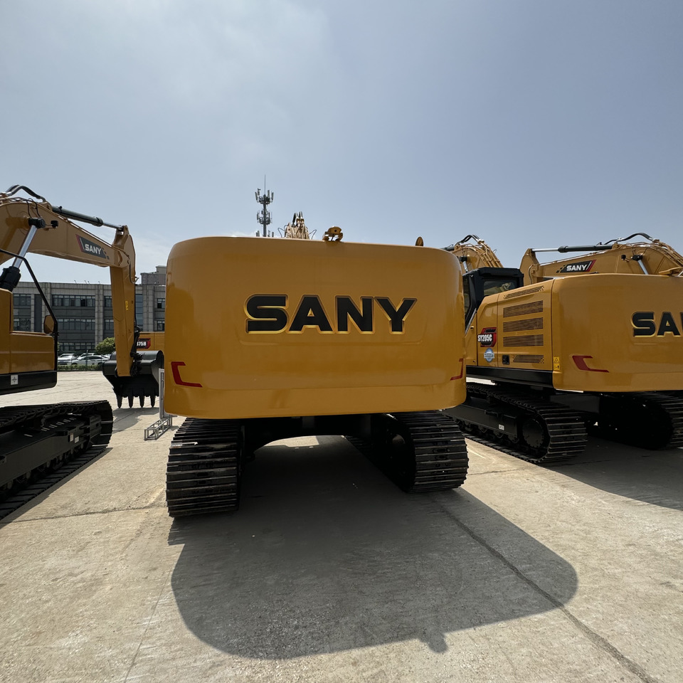 SANY SY215C - Crawler excavator: picture 3 SANY SY215C - Crawler excavator: picture 3