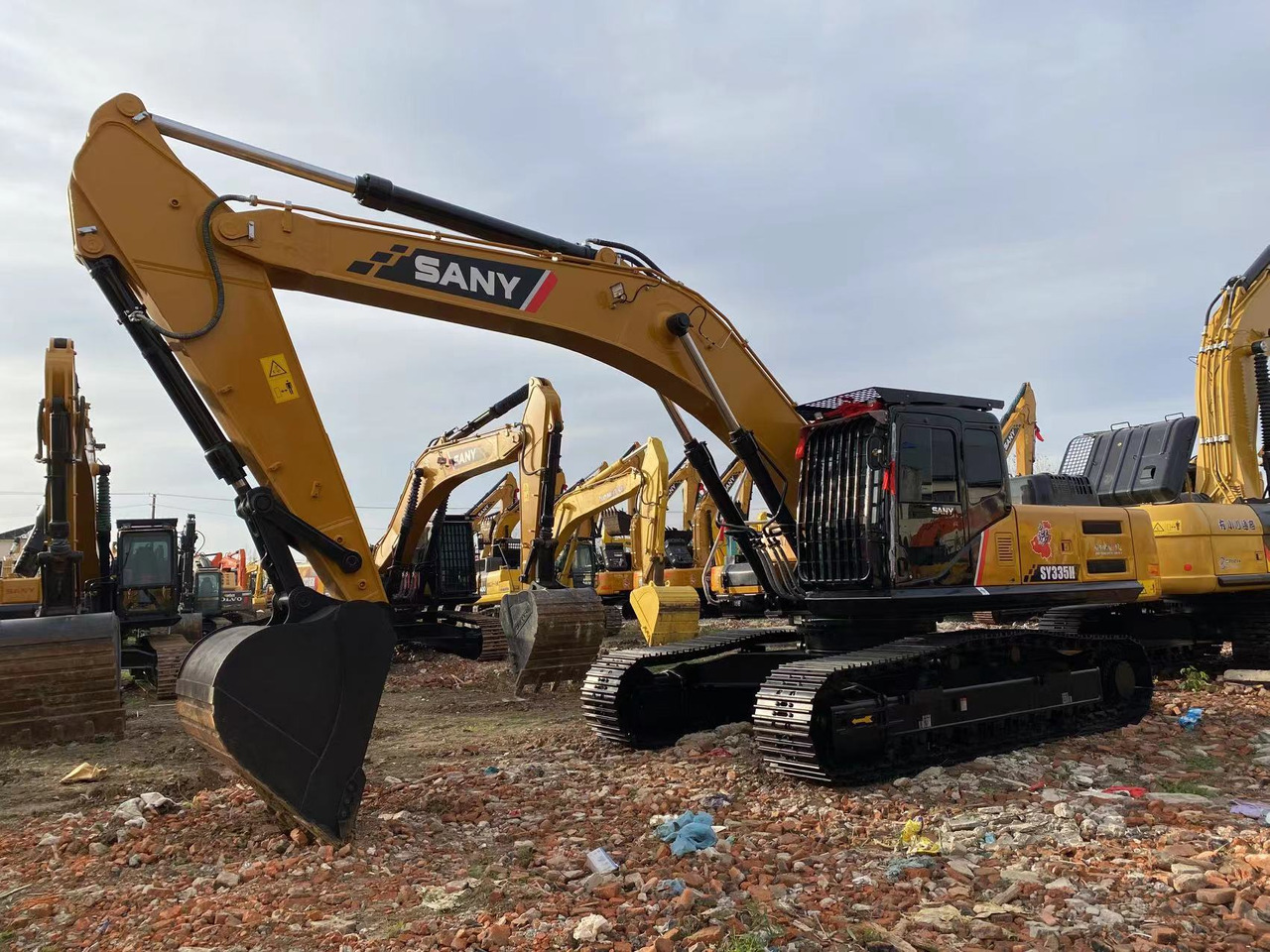 SANY SY335H - Crawler excavator: picture 5 SANY SY335H - Crawler excavator: picture 5