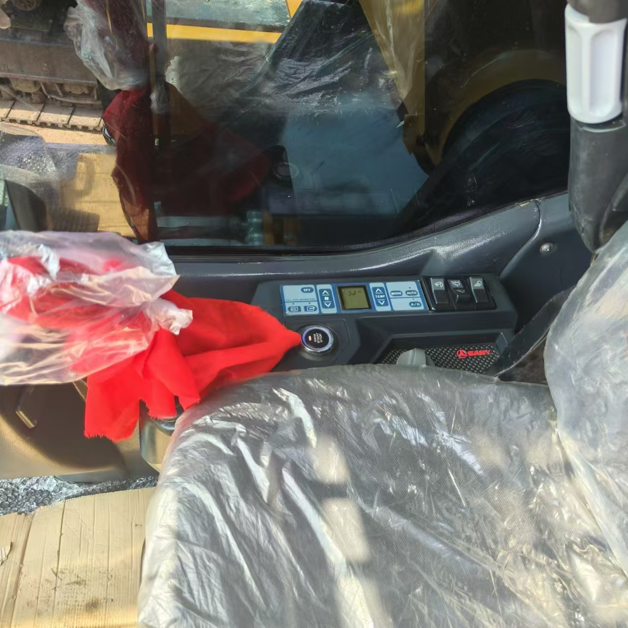 Crawler excavator SANY SY365H: picture 10