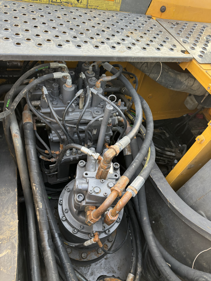 VOLVO EC220D - Crawler excavator: picture 4 VOLVO EC220D - Crawler excavator: picture 4