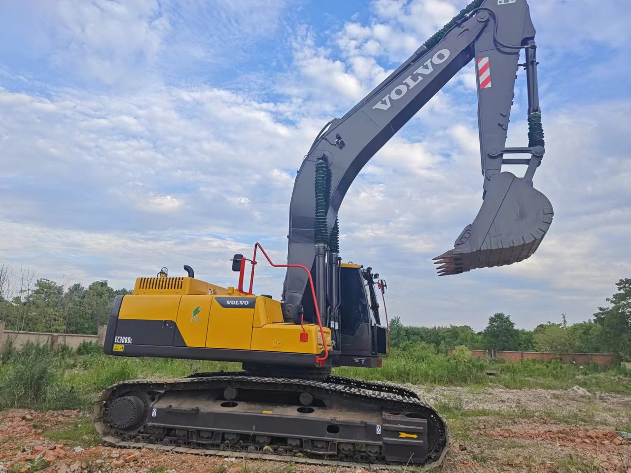 VOLVO EC300 - Crawler excavator: picture 1 VOLVO EC300 - Crawler excavator: picture 1