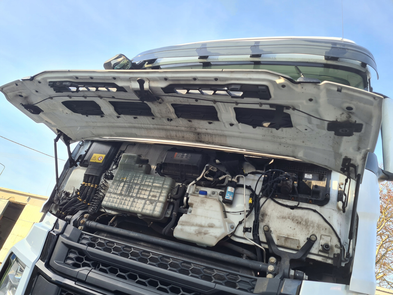 Cab and interior for Truck FORD MASKA KOMPLETNA GÓRNA ATRAPA KABINY GRILL FORD F-MAX 500 TRUCKS: picture 7 Cab and interior for Truck FORD MASKA KOMPLETNA GÓRNA ATRAPA KABINY GRILL FORD F-MAX 500 TRUCKS: picture 7