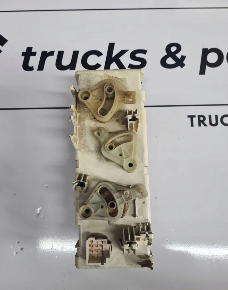 PANEL OGRZEWANIA KLIMATYZACJI NAWIEWU RENAULT DXI LIFT VOLVO FL FE LIFT - Heating/ Ventilation: picture 2 PANEL OGRZEWANIA KLIMATYZACJI NAWIEWU RENAULT DXI LIFT VOLVO FL FE LIFT - Heating/ Ventilation: picture 2