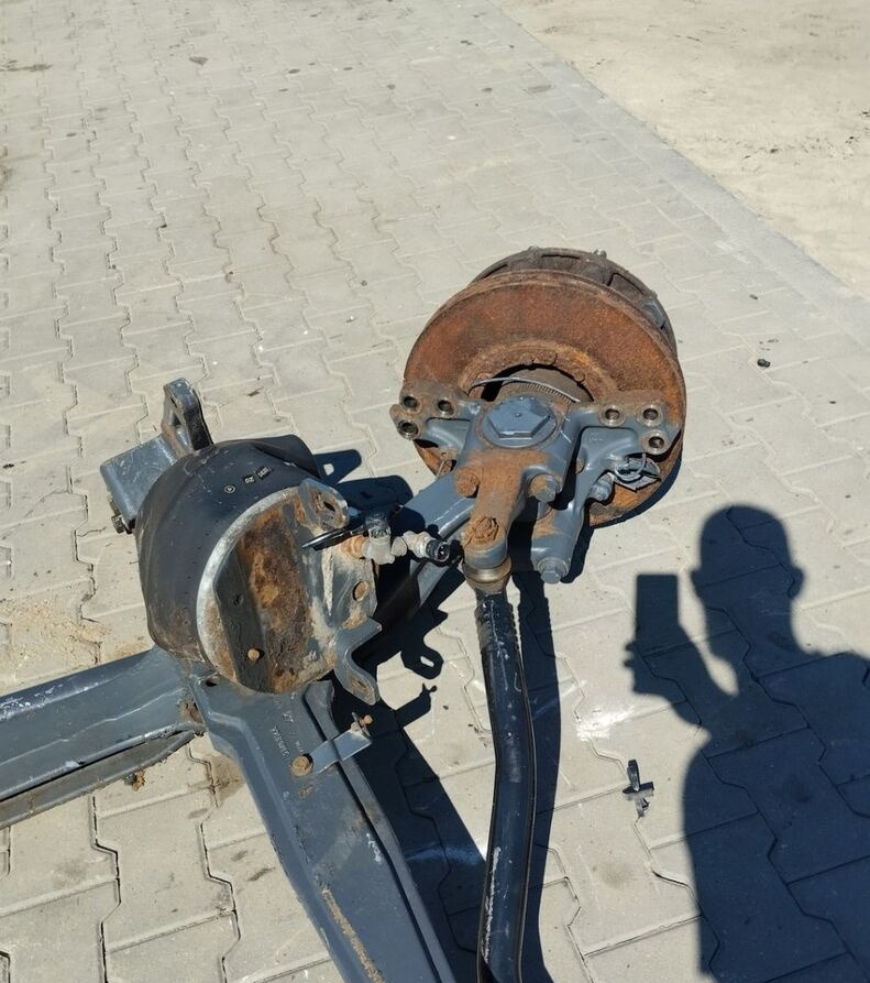 RENAULT BELKA PRZÓD OŚ LOW DECK RENAULT MAGNUM PREMIUM DXI - Axle and parts for Truck: picture 4 RENAULT BELKA PRZÓD OŚ LOW DECK RENAULT MAGNUM PREMIUM DXI - Axle and parts for Truck: picture 4