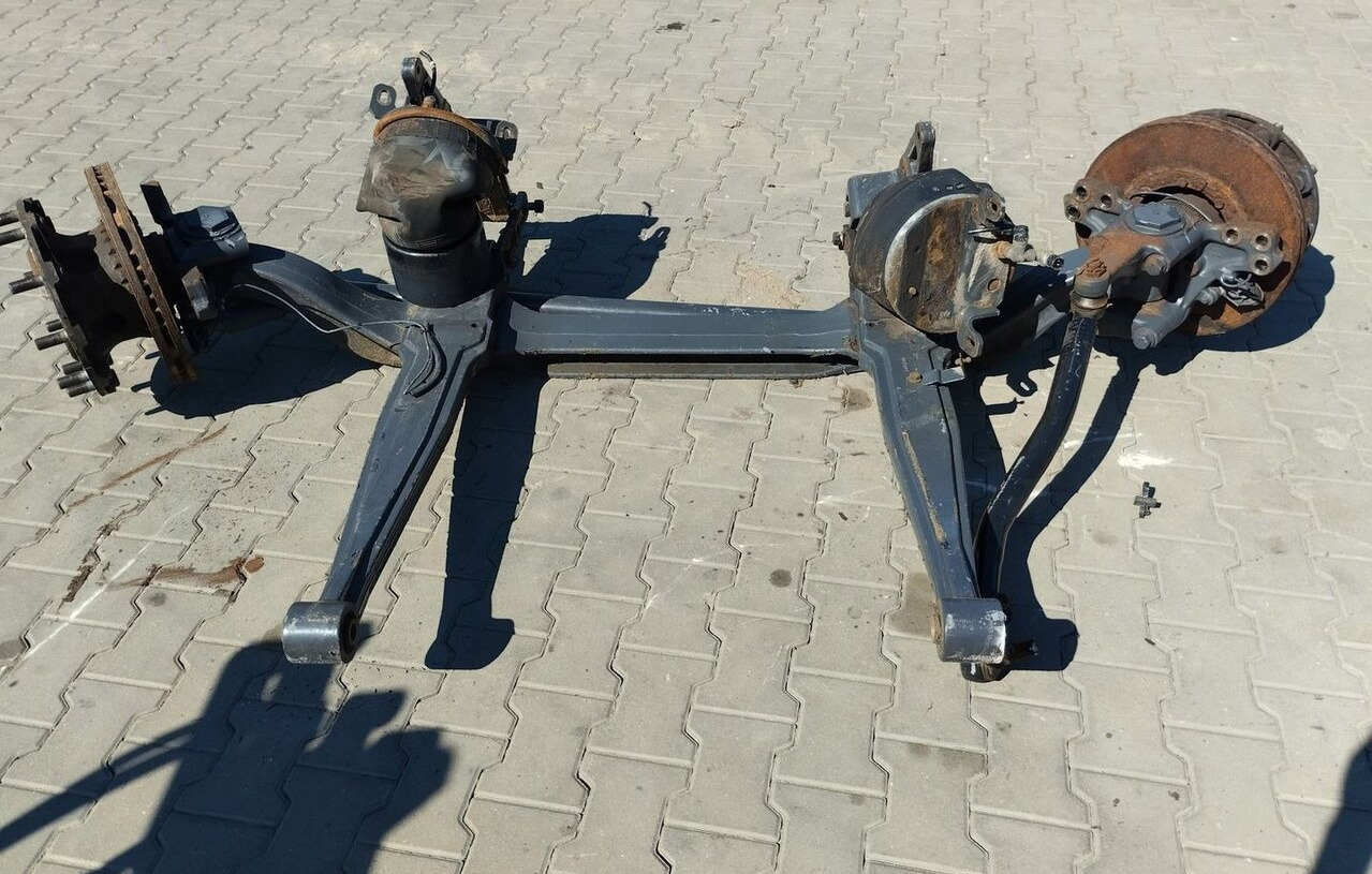 RENAULT BELKA PRZÓD OŚ LOW DECK RENAULT MAGNUM PREMIUM DXI - Axle and parts for Truck: picture 2 RENAULT BELKA PRZÓD OŚ LOW DECK RENAULT MAGNUM PREMIUM DXI - Axle and parts for Truck: picture 2