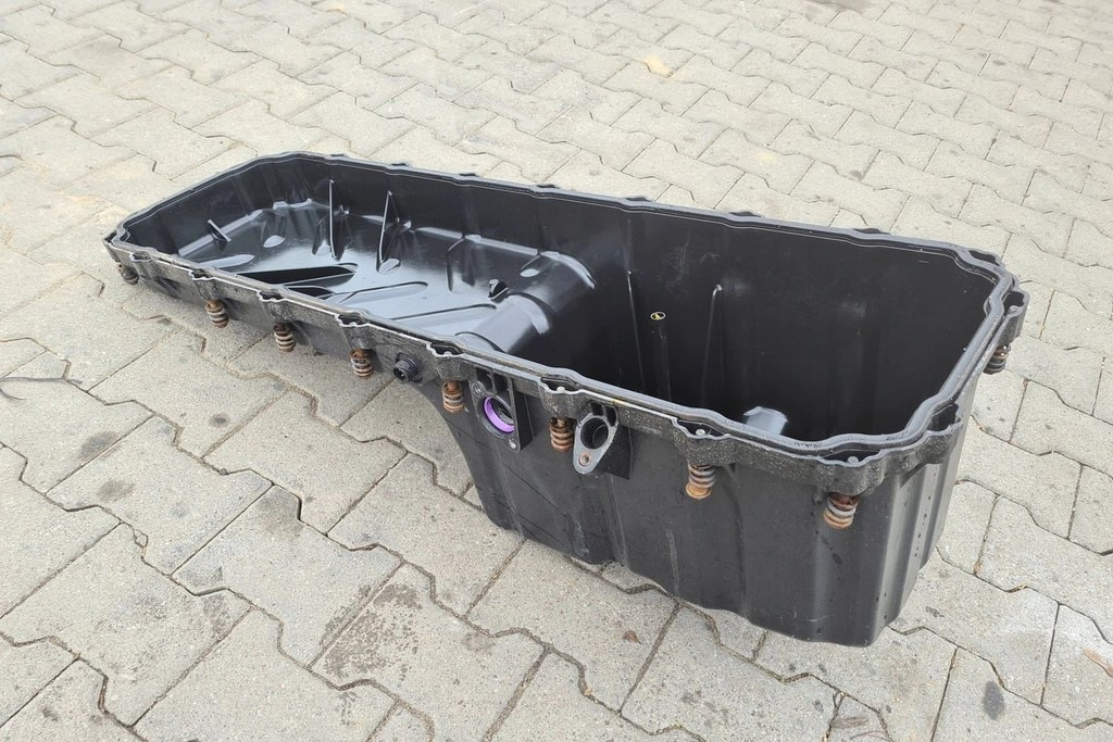 RENAULT MISA MISKA OLEJOWA SILNIKA RENAULT MAGNUM DXI 13 - Oil pan for Truck: picture 2 RENAULT MISA MISKA OLEJOWA SILNIKA RENAULT MAGNUM DXI 13 - Oil pan for Truck: picture 2