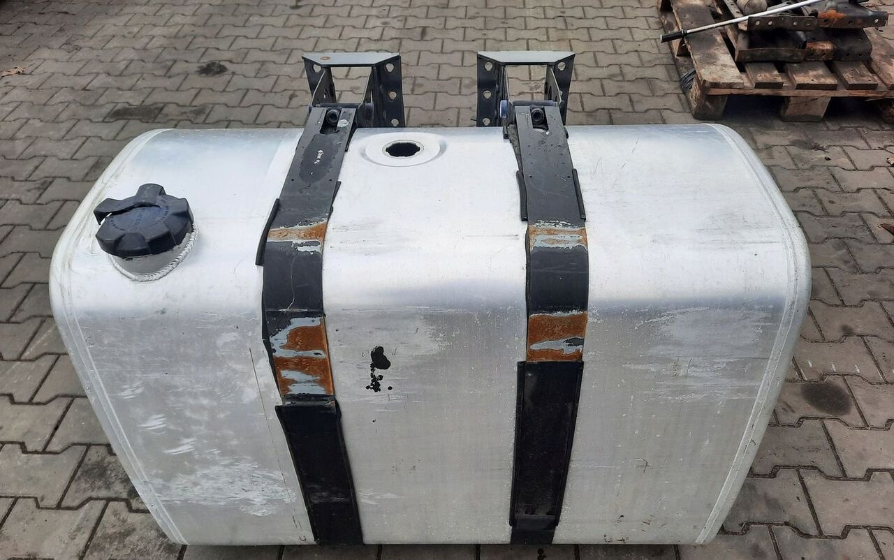 Renault ZBIORNIK PALIWA RENAULT GAMA T RANGE 100/70/70 21655306 - Fuel tank for Truck: picture 2 Renault ZBIORNIK PALIWA RENAULT GAMA T RANGE 100/70/70 21655306 - Fuel tank for Truck: picture 2