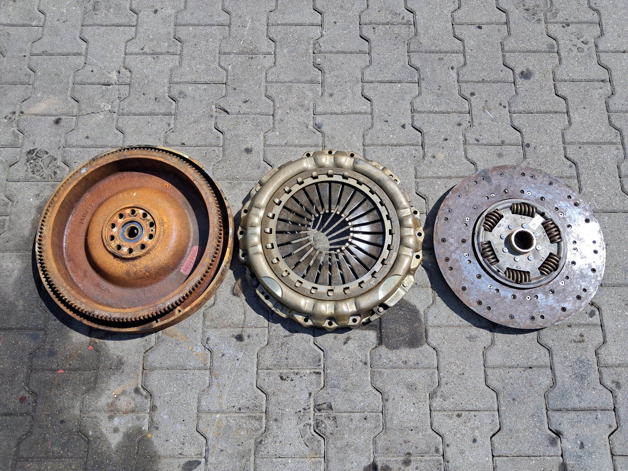 SACHS SPRZĘGŁO KOMPLETNE VOLVO FL FE D8K RENAULT GAMA D DTI 8 EURO 6 - Clutch and parts for Truck: picture 1 SACHS SPRZĘGŁO KOMPLETNE VOLVO FL FE D8K RENAULT GAMA D DTI 8 EURO 6 - Clutch and parts for Truck: picture 1