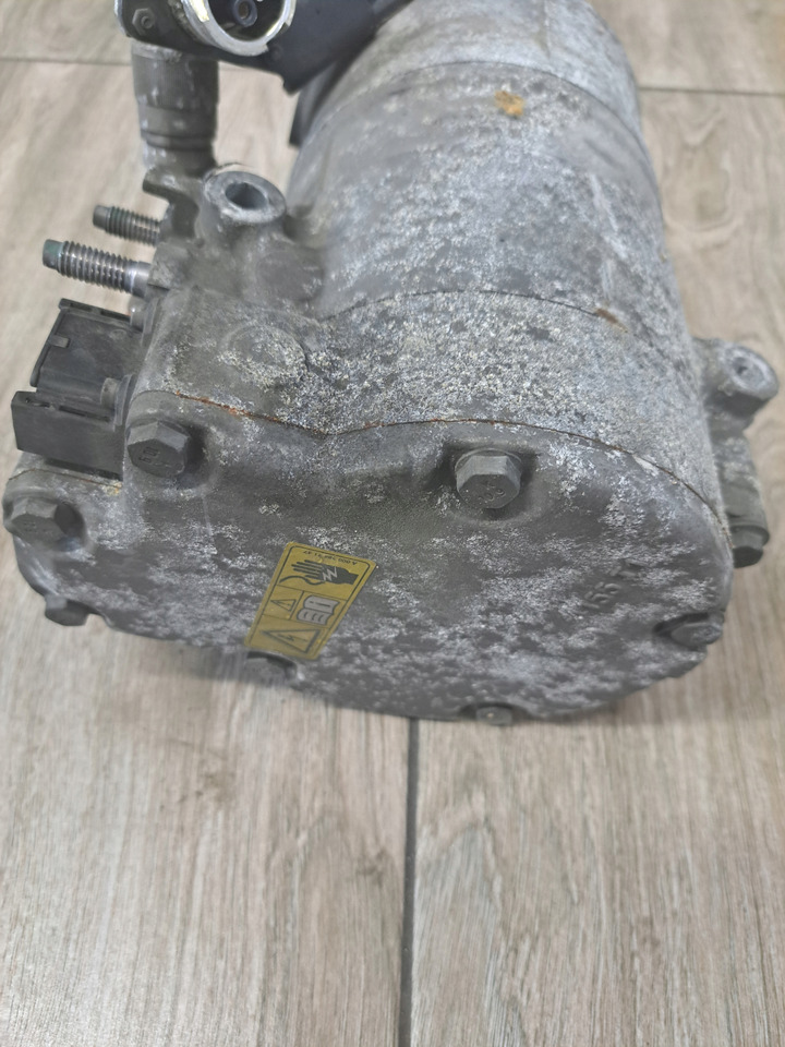 SANDEN SPRĘŻARKA KOMPRESOR KLIMATYZACJI VOLVO FH 4 FM 4 FMX - AC compressor for Truck: picture 5 SANDEN SPRĘŻARKA KOMPRESOR KLIMATYZACJI VOLVO FH 4 FM 4 FMX - AC compressor for Truck: picture 5