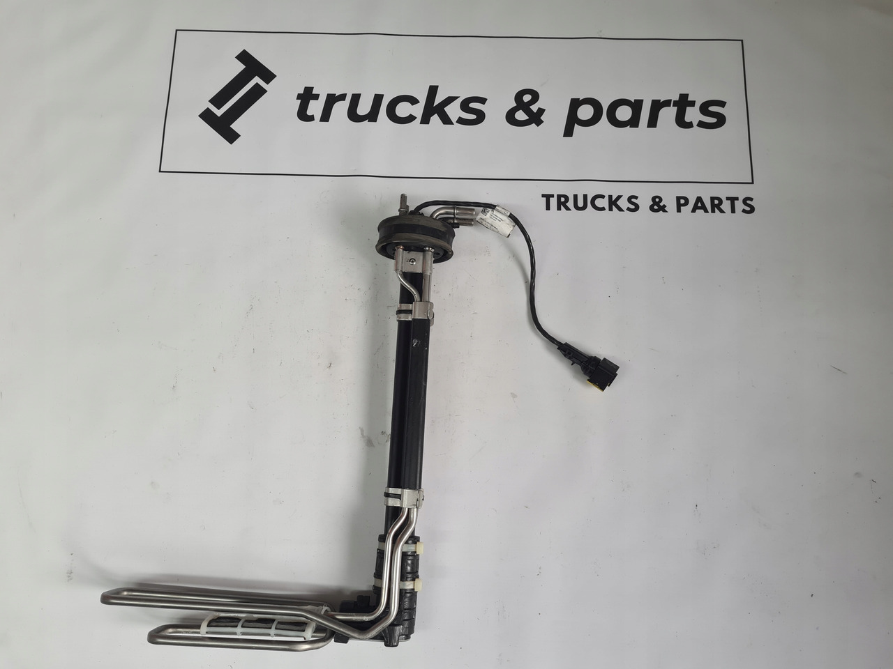 SMOK ADBLUE Z CZUJNIKIEM JAKOŚCI RENAULT GAMA VOLVO FH 4 LIFT FH 5 LOW DECK - Muffler/ Exhaust system for Truck: picture 2 SMOK ADBLUE Z CZUJNIKIEM JAKOŚCI RENAULT GAMA VOLVO FH 4 LIFT FH 5 LOW DECK - Muffler/ Exhaust system for Truck: picture 2