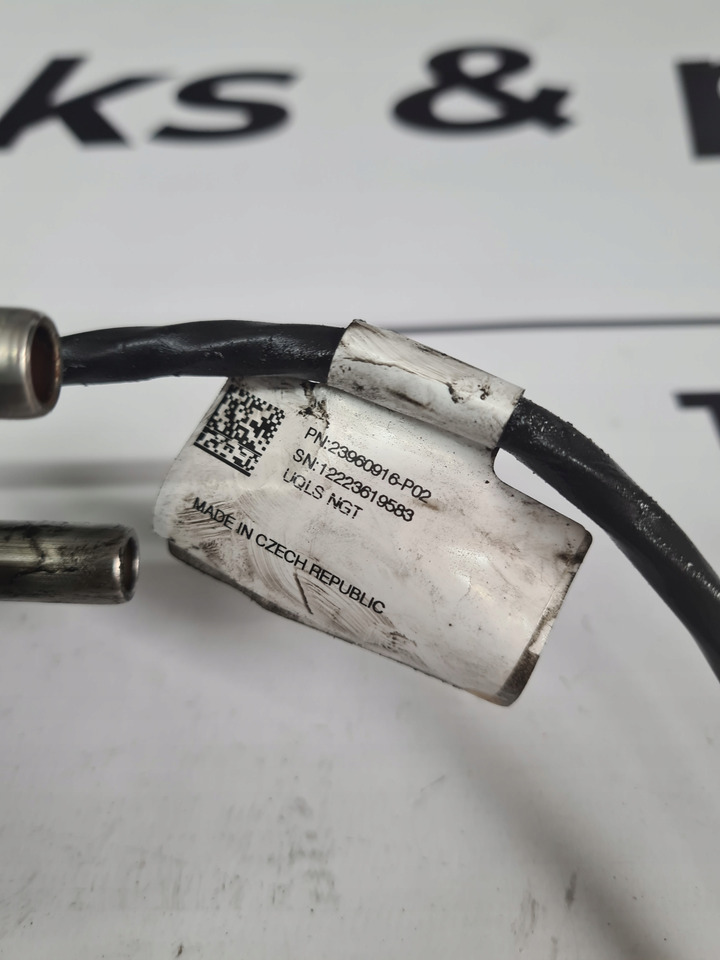 SMOK ADBLUE Z CZUJNIKIEM JAKOŚCI RENAULT GAMA VOLVO FH 4 LIFT FH 5 LOW DECK - Muffler/ Exhaust system for Truck: picture 4 SMOK ADBLUE Z CZUJNIKIEM JAKOŚCI RENAULT GAMA VOLVO FH 4 LIFT FH 5 LOW DECK - Muffler/ Exhaust system for Truck: picture 4