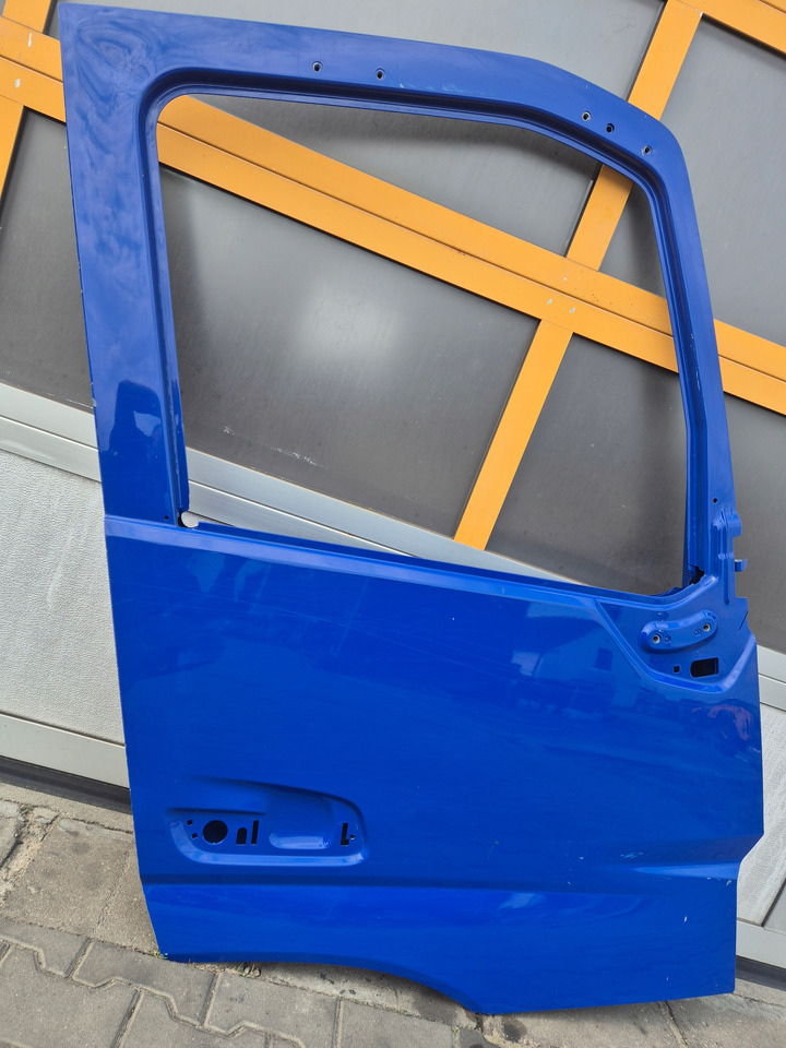 VOLVO DRZWI GOŁE PRAWE VOLVO FM 5 FMX 5 - Door and parts for Truck: picture 2 VOLVO DRZWI GOŁE PRAWE VOLVO FM 5 FMX 5 - Door and parts for Truck: picture 2