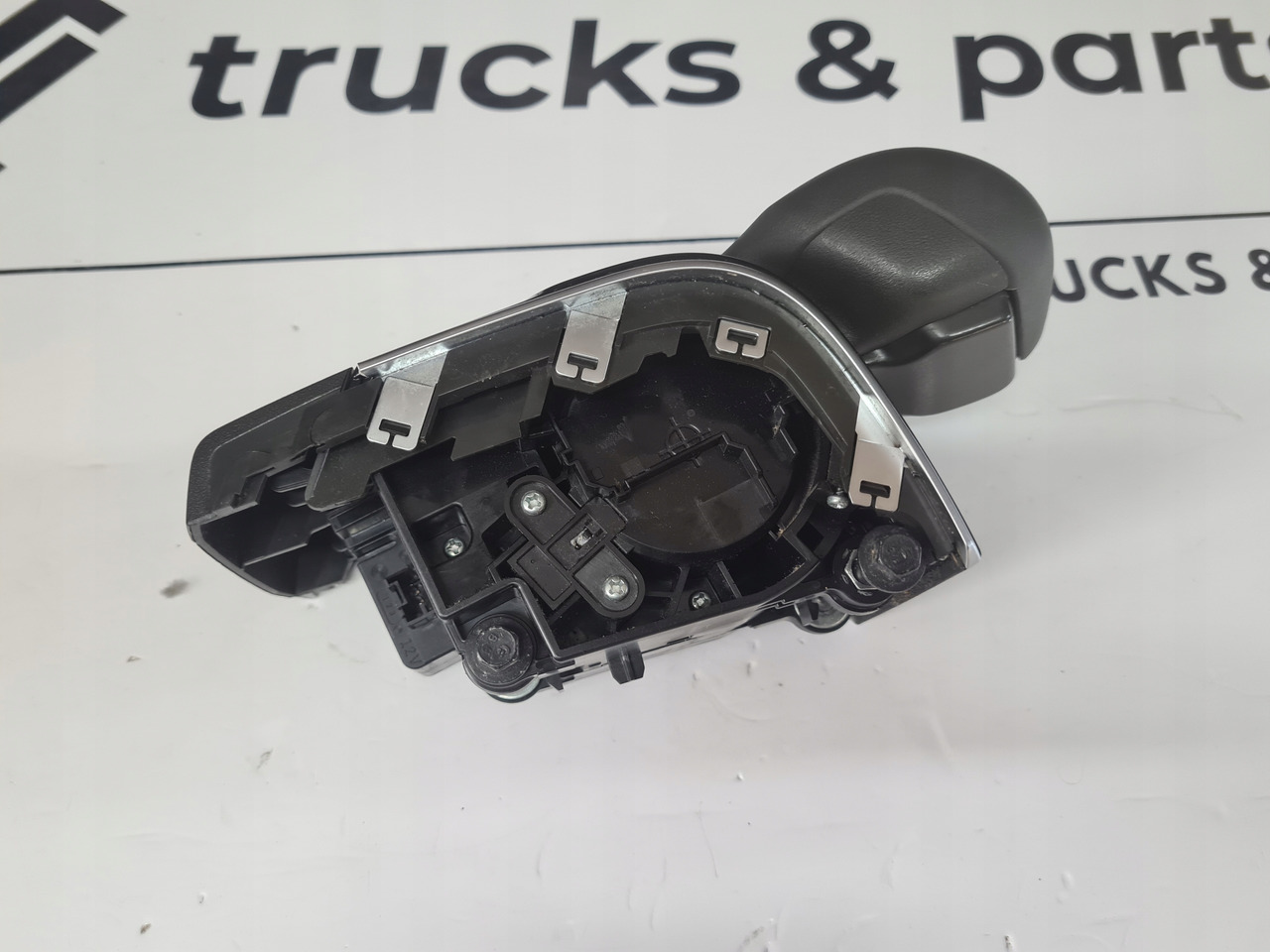 VOLVO JOYSTICK ZMIANY BIEGÓW LEWAREK VOLVO FH 5 FM 5 EURO 6 ORYGINAŁ 22719325 - Gear stick for Truck: picture 4 VOLVO JOYSTICK ZMIANY BIEGÓW LEWAREK VOLVO FH 5 FM 5 EURO 6 ORYGINAŁ 22719325 - Gear stick for Truck: picture 4