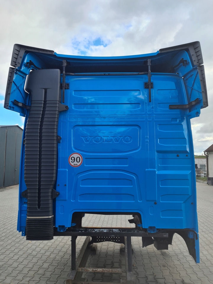 VOLVO KABINA KOMPLETNA VOLVO FH 5 EURO 6 I-SAVE GLOBETROTTER - Cab for Truck: picture 4 VOLVO KABINA KOMPLETNA VOLVO FH 5 EURO 6 I-SAVE GLOBETROTTER - Cab for Truck: picture 4