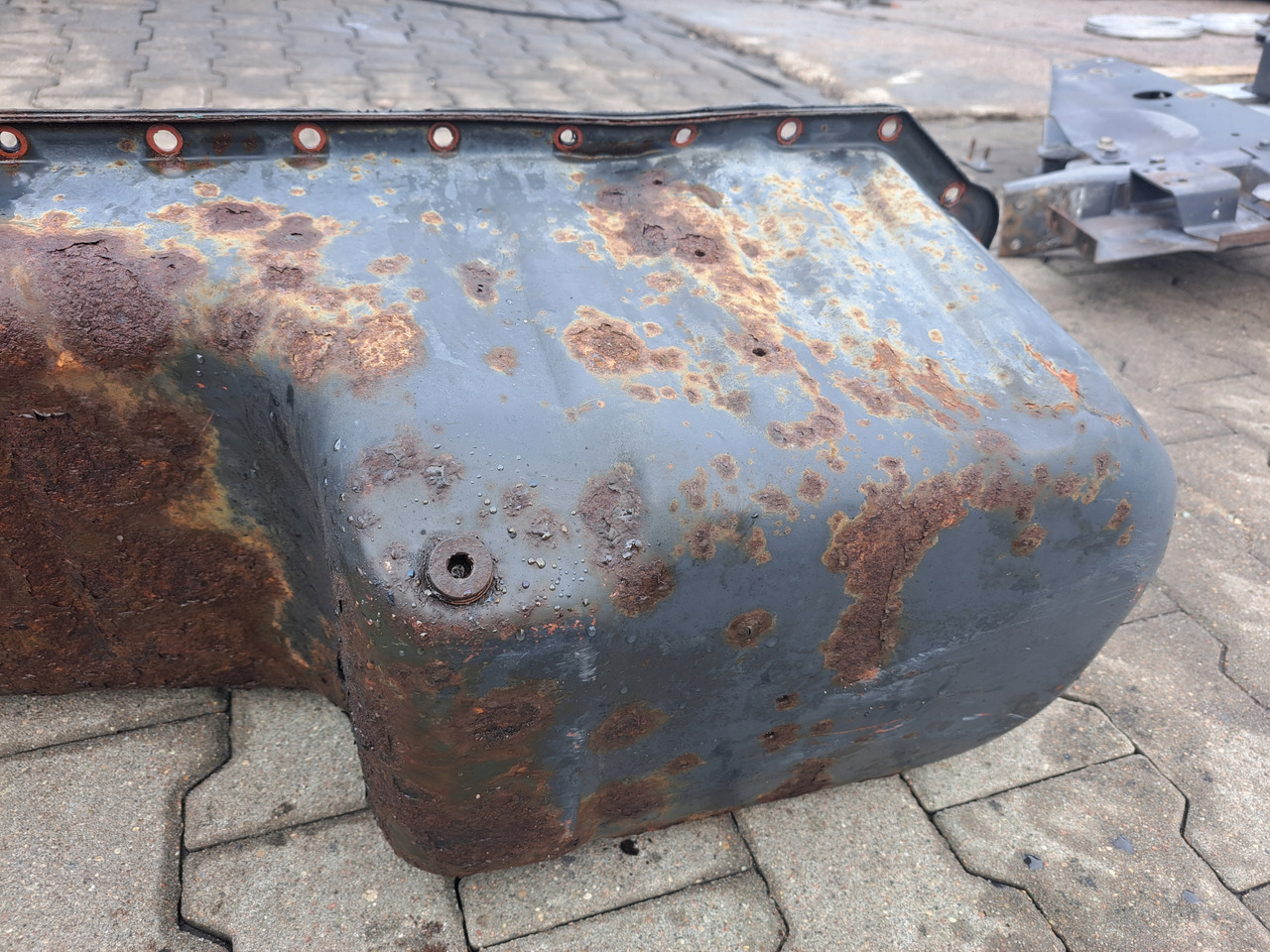 VOLVO MISA MISKA OLEJOWA RENAULT MIDLUM PREMIUM DXI 7 VOLVO FL FE - Oil pan for Truck: picture 5 VOLVO MISA MISKA OLEJOWA RENAULT MIDLUM PREMIUM DXI 7 VOLVO FL FE - Oil pan for Truck: picture 5