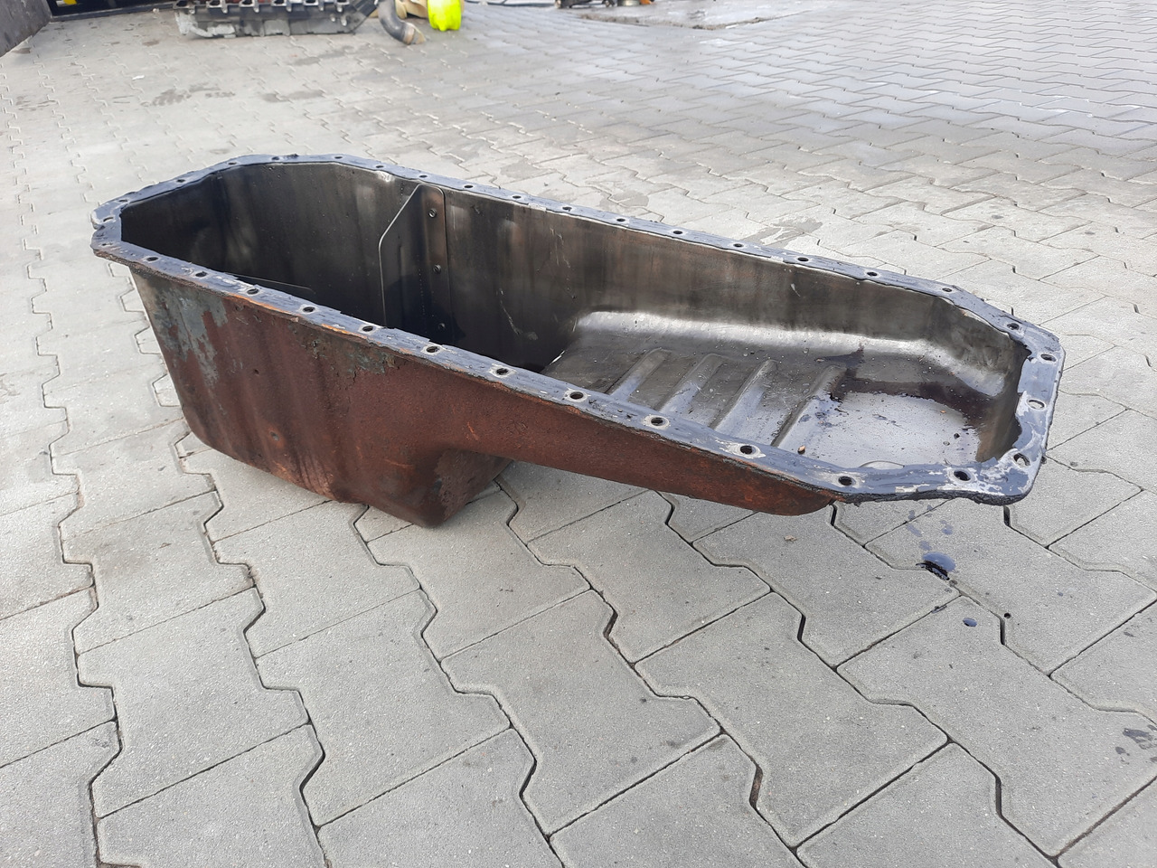 VOLVO MISA MISKA OLEJOWA SILNIKA RENAULT MIDLUM PREMIUM DXI 7 VOLVO FL FE - Oil pan for Truck: picture 1 VOLVO MISA MISKA OLEJOWA SILNIKA RENAULT MIDLUM PREMIUM DXI 7 VOLVO FL FE - Oil pan for Truck: picture 1