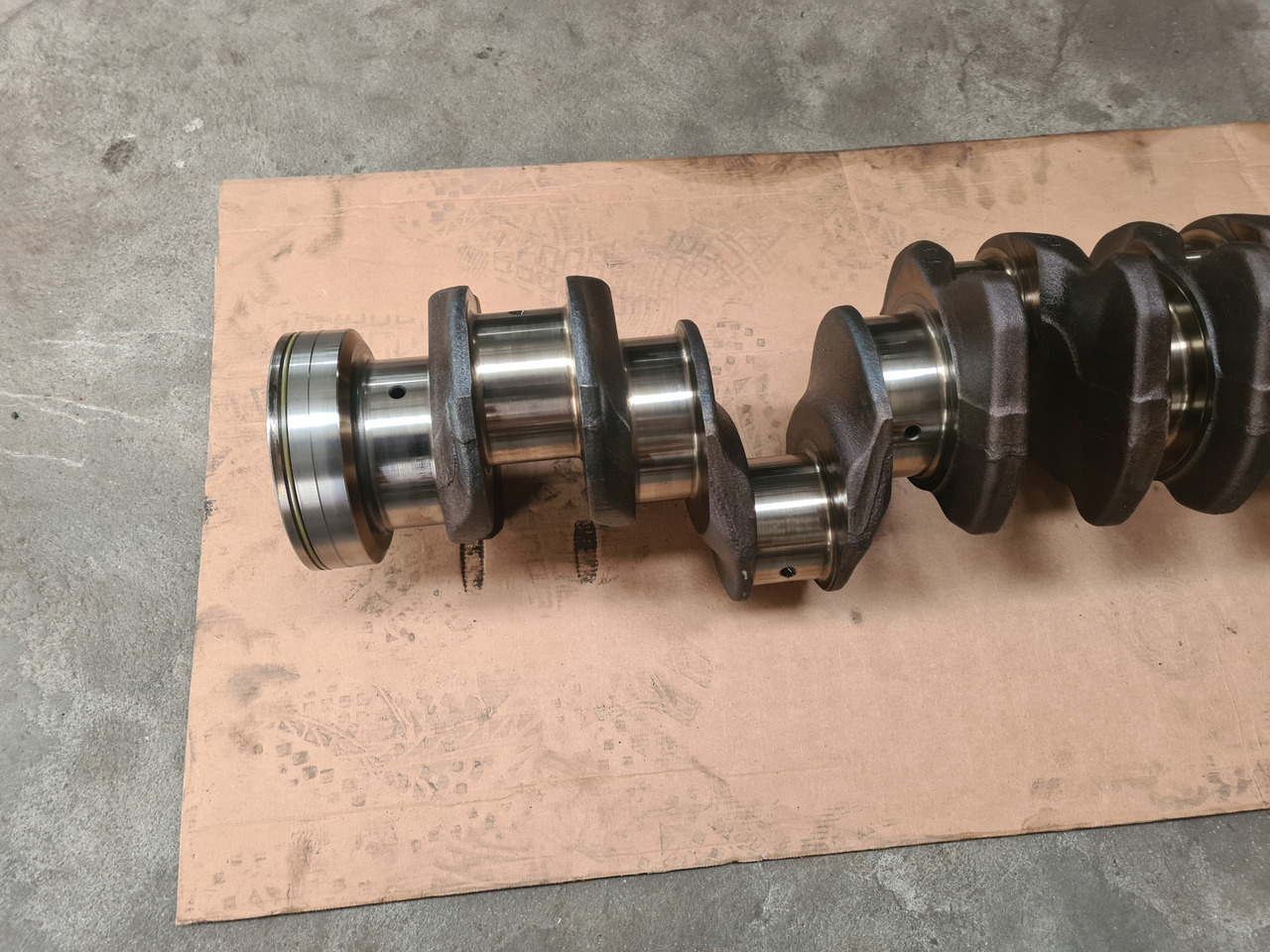 VOLVO WAŁ KORBOWY RENAULT GAMA T RANGE DTI 11 VOLVO FM 4 D11K EURO 6 - Crankshaft for Truck: picture 2 VOLVO WAŁ KORBOWY RENAULT GAMA T RANGE DTI 11 VOLVO FM 4 D11K EURO 6 - Crankshaft for Truck: picture 2