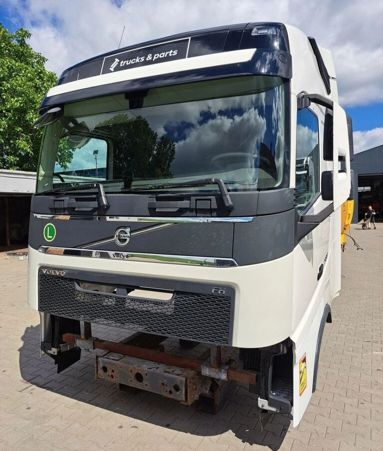 Volvo FH 4 EURO 6 GLOBETROTTER Volvo - Cab for Truck: picture 2 Volvo FH 4 EURO 6 GLOBETROTTER Volvo - Cab for Truck: picture 2