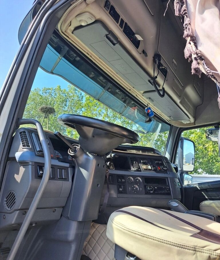 Volvo KOMPLETNA FH 12 13 XL WYSOKA AUTOMAT Volvo Wersja Europejska - Cab for Truck: picture 2 Volvo KOMPLETNA FH 12 13 XL WYSOKA AUTOMAT Volvo Wersja Europejska - Cab for Truck: picture 2