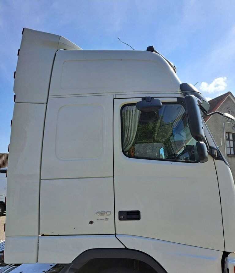 Volvo KOMPLETNA FH 12 13 XL WYSOKA AUTOMAT Volvo Wersja Europejska - Cab for Truck: picture 3 Volvo KOMPLETNA FH 12 13 XL WYSOKA AUTOMAT Volvo Wersja Europejska - Cab for Truck: picture 3