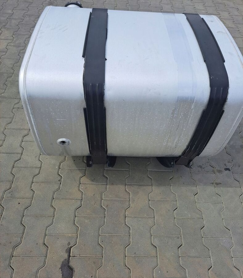 Volvo ZBIORNIK PALIWA RENAULT GAMA RANGE T 90/70/70 365L 1 - Fuel tank for Truck: picture 4 Volvo ZBIORNIK PALIWA RENAULT GAMA RANGE T 90/70/70 365L 1 - Fuel tank for Truck: picture 4