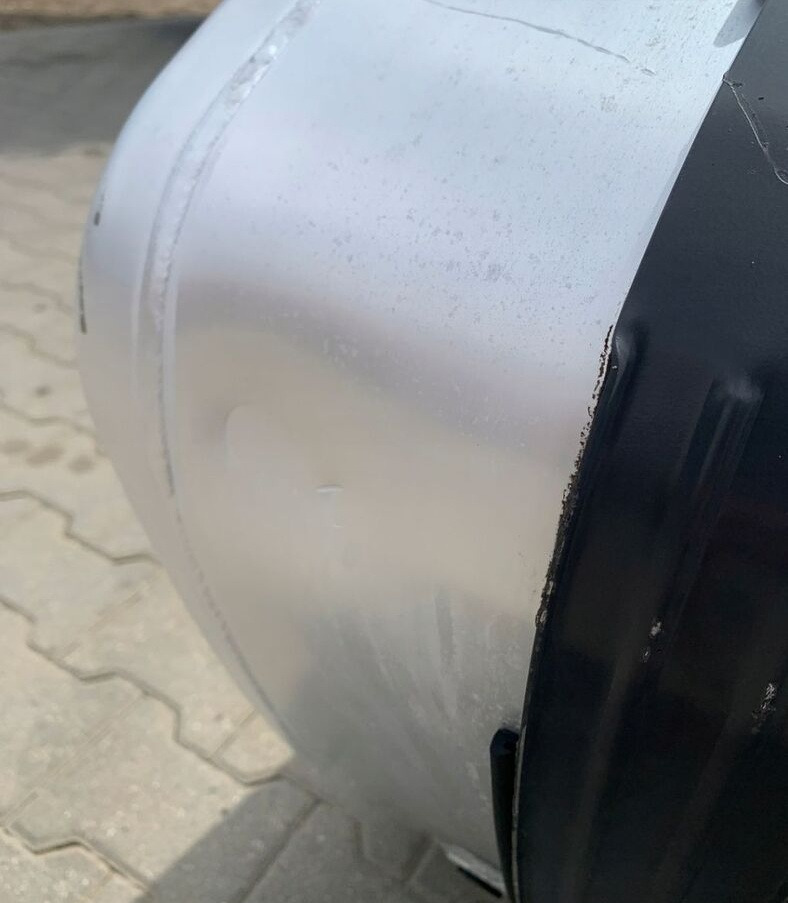 Volvo ZBIORNIK PALIWA RENAULT GAMA T VOLVO FH 4 FM 4 LOW DECK 82x69x56 21516469 - Fuel tank for Truck: picture 3 Volvo ZBIORNIK PALIWA RENAULT GAMA T VOLVO FH 4 FM 4 LOW DECK 82x69x56 21516469 - Fuel tank for Truck: picture 3