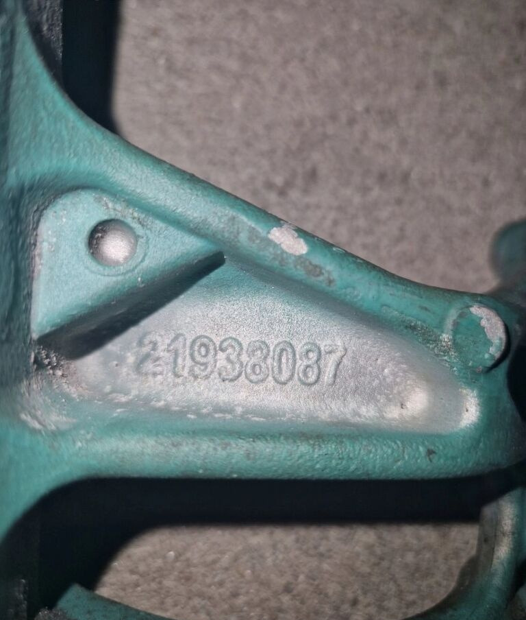 WSPORNIK ŁAPA MOCOWANIE PODSTAWA VOLVO FH 16 D16K 21938087 Volvo FH 16 D16K 21938087 Volvo VOLVO FH 16 D16K 21938087 - Body and exterior for Truck: picture 4 WSPORNIK ŁAPA MOCOWANIE PODSTAWA VOLVO FH 16 D16K 21938087 Volvo FH 16 D16K 21938087 Volvo VOLVO FH 16 D16K 21938087 - Body and exterior for Truck: picture 4