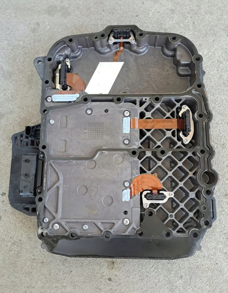 ZF ELEKTRONIKA WYBIERAKA SKRZYNI BIEGÓW ZF TRAXON 12TX2620 TD 0501337233 21034134 K023088 - ECU: picture 3 ZF ELEKTRONIKA WYBIERAKA SKRZYNI BIEGÓW ZF TRAXON 12TX2620 TD 0501337233 21034134 K023088 - ECU: picture 3