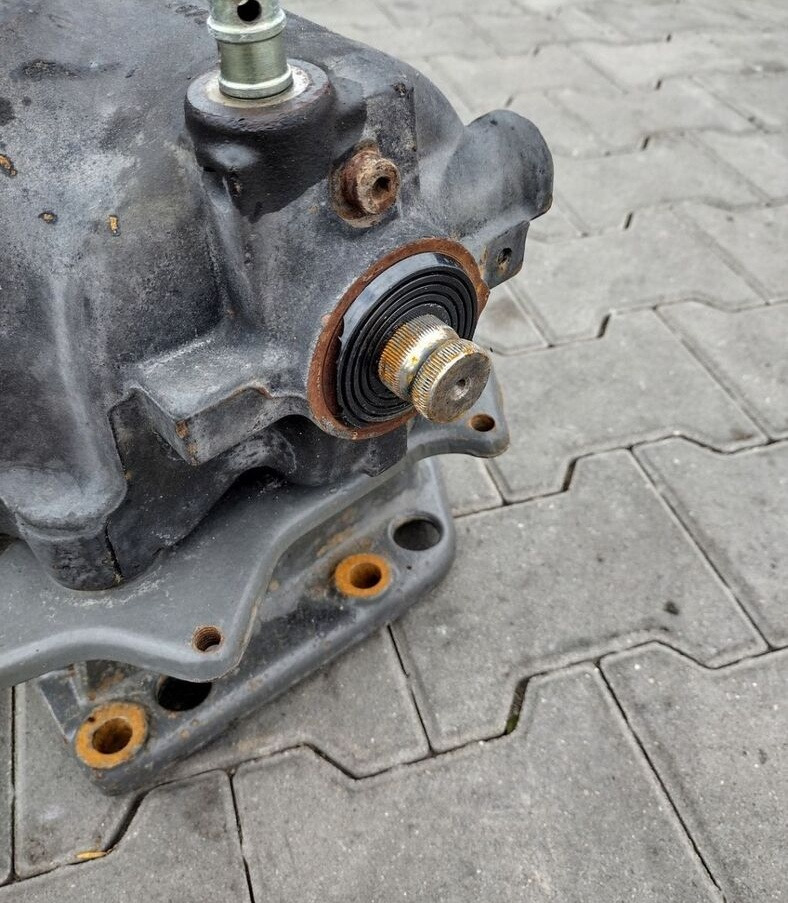 ZF KOLUMNA KIEROWNICZA OSI SKRĘTNEJ VOLVO FH FM 6X2 - Steering gear for Truck: picture 3 ZF KOLUMNA KIEROWNICZA OSI SKRĘTNEJ VOLVO FH FM 6X2 - Steering gear for Truck: picture 3