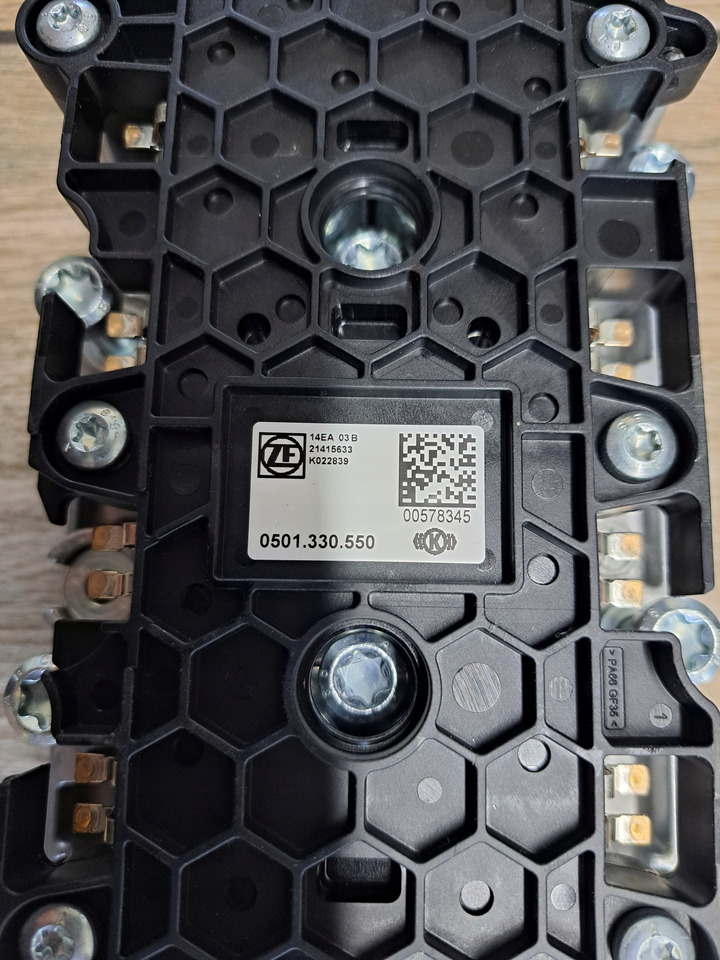 ZF ZESTAW WYBIERAKÓW MODUŁ CEWKA BLOK WYBIERAKA SKRZYNI BIEGÓW ZF TRAXON - Gearbox and parts for Truck: picture 4 ZF ZESTAW WYBIERAKÓW MODUŁ CEWKA BLOK WYBIERAKA SKRZYNI BIEGÓW ZF TRAXON - Gearbox and parts for Truck: picture 4