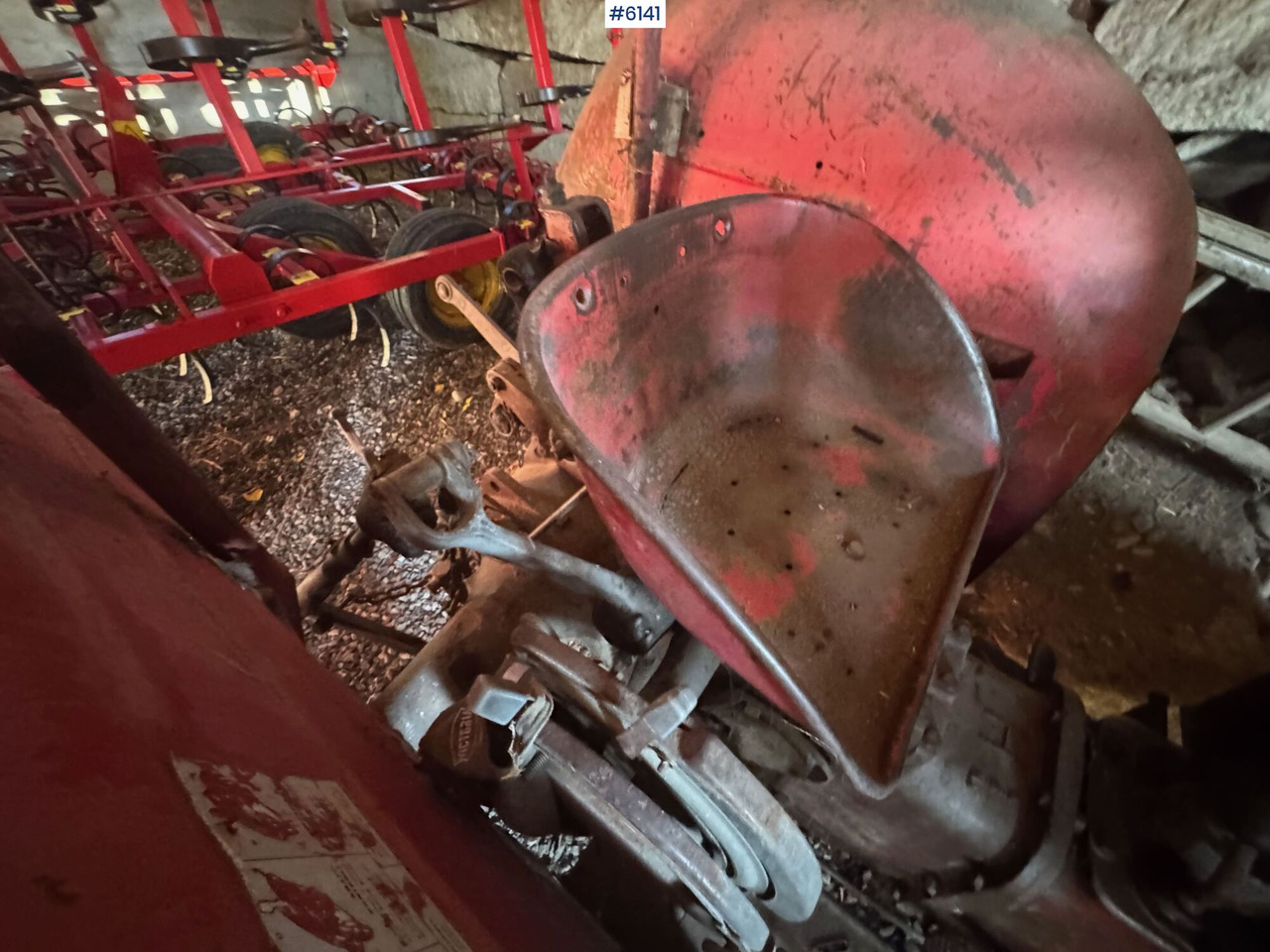 Farm tractor 1967 Massey Ferguson 135. WATCH VIDEO!: picture 17