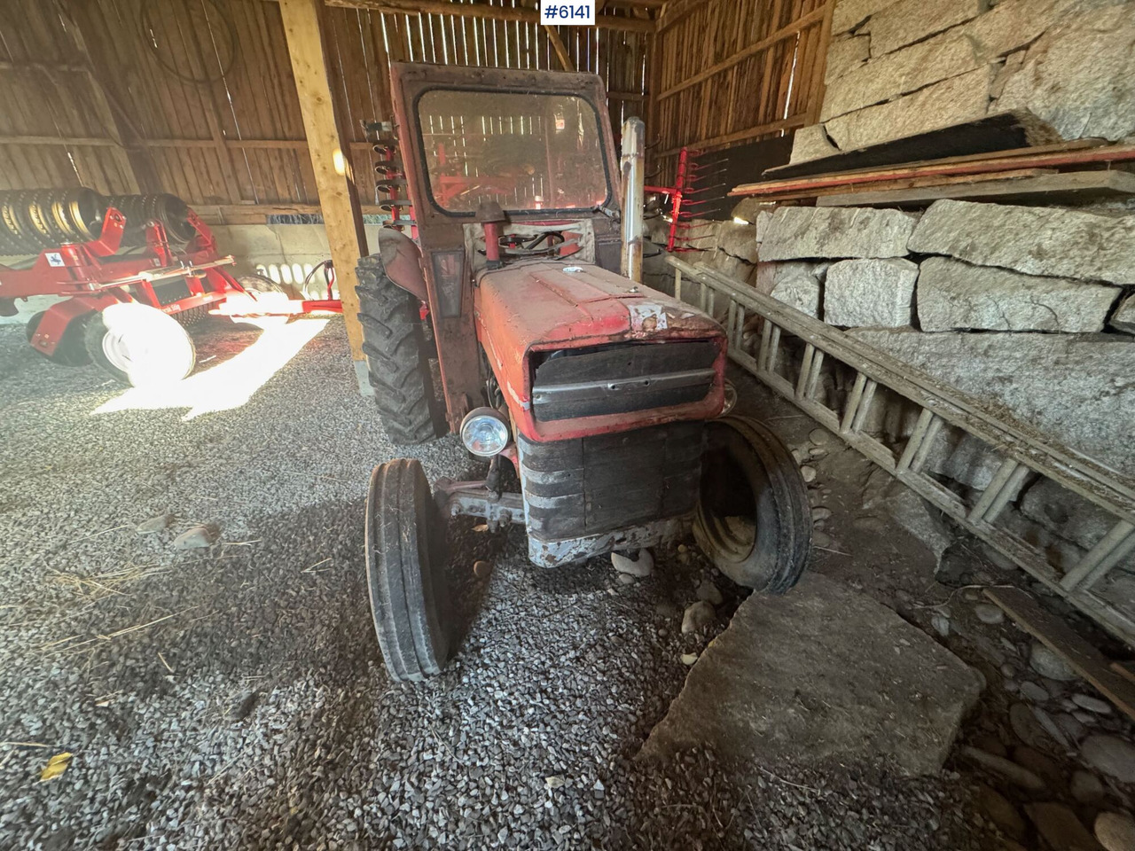 Farm tractor 1967 Massey Ferguson 135. WATCH VIDEO!: picture 6