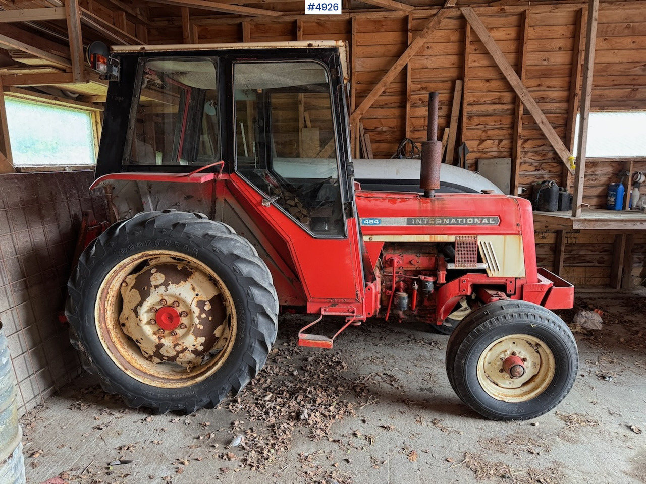 1977 International Harvester 454 - Farm tractor: picture 4 1977 International Harvester 454 - Farm tractor: picture 4