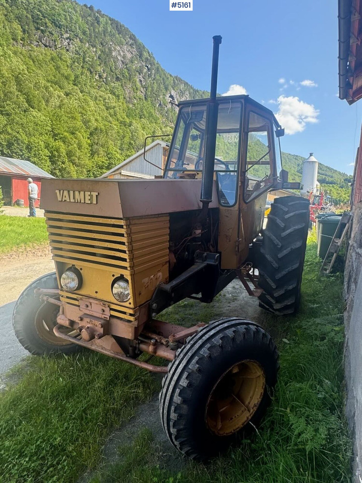1977 Valmet 702 4x2 - Farm tractor: picture 1 1977 Valmet 702 4x2 - Farm tractor: picture 1
