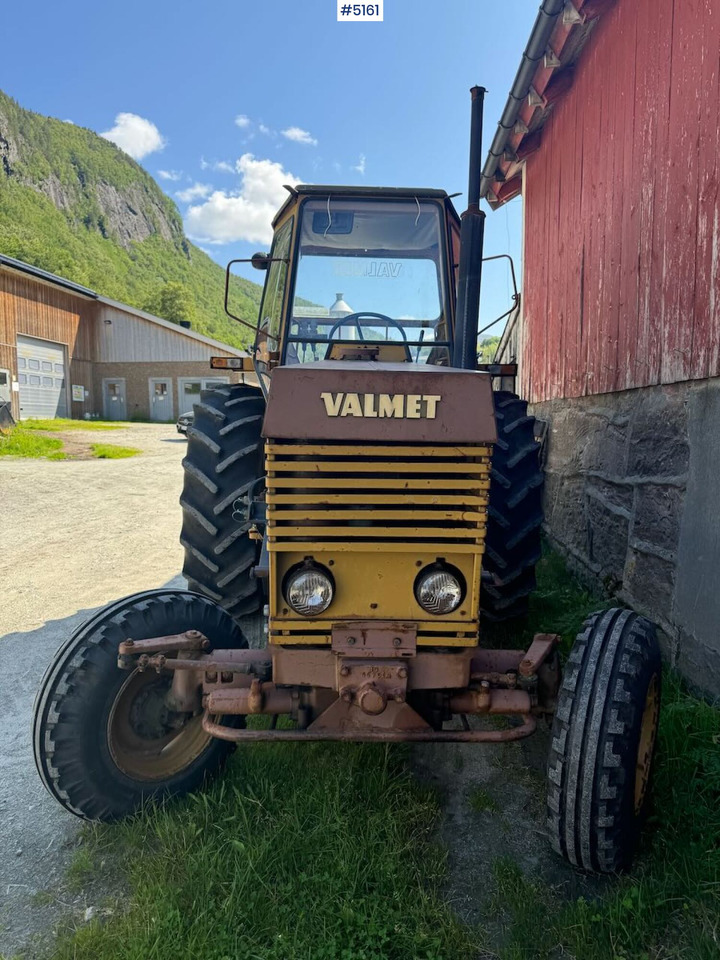 1977 Valmet 702 4x2 - Farm tractor: picture 2 1977 Valmet 702 4x2 - Farm tractor: picture 2