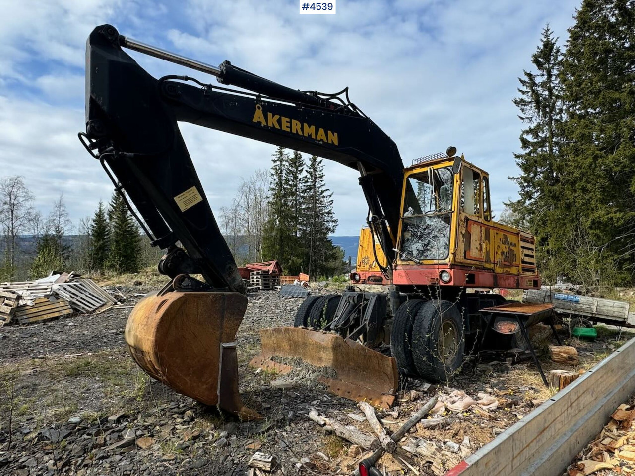 1979 Åkerman H9 Wheeled excavator w/ bucket. Repair object. - Excavator: picture 4 1979 Åkerman H9 Wheeled excavator w/ bucket. Repair object. - Excavator: picture 4