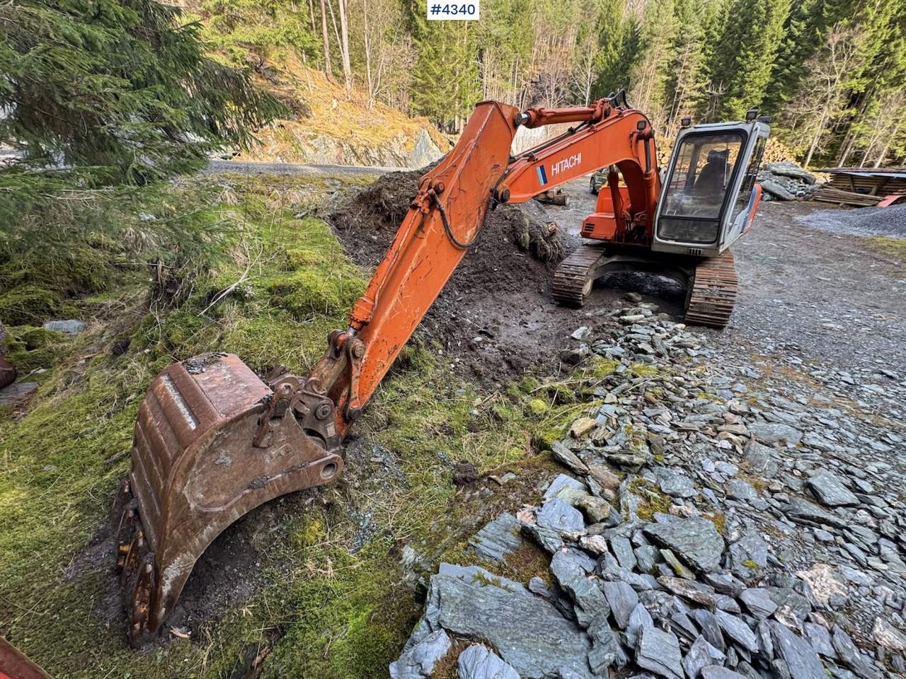 1994 Hitachi EX120-2 - Excavator: picture 3 1994 Hitachi EX120-2 - Excavator: picture 3