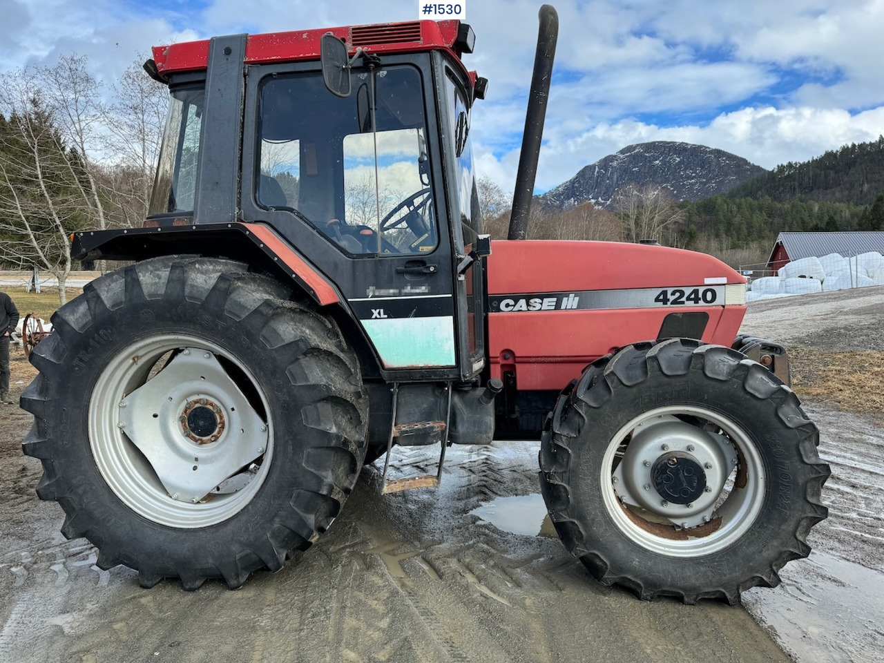 1996 Case IH 4240 XL - Farm tractor: picture 1 1996 Case IH 4240 XL - Farm tractor: picture 1
