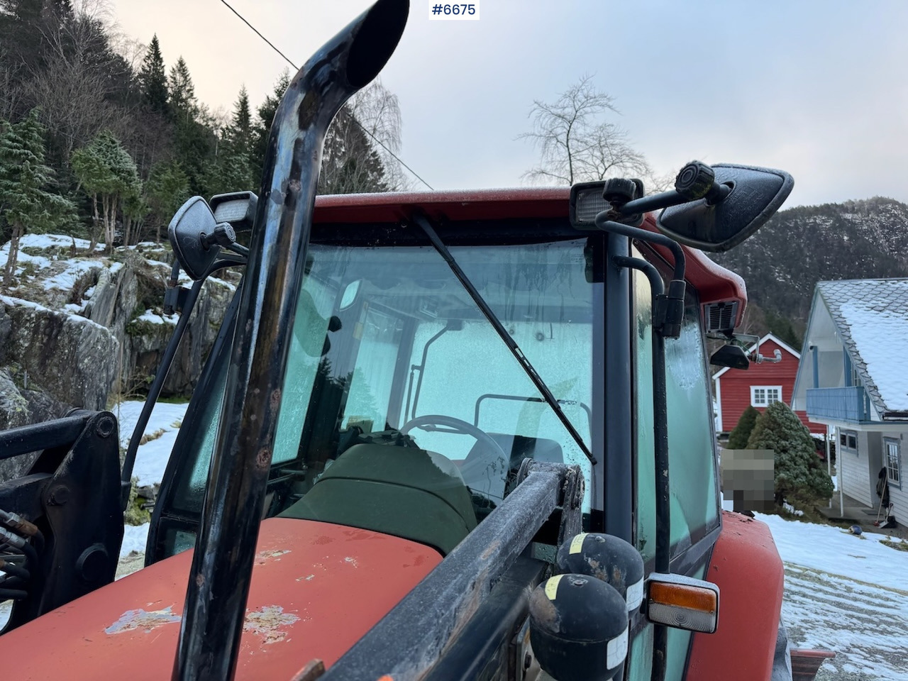 1997 New Holland L 85 w/ front loader. - Farm tractor: picture 5 1997 New Holland L 85 w/ front loader. - Farm tractor: picture 5