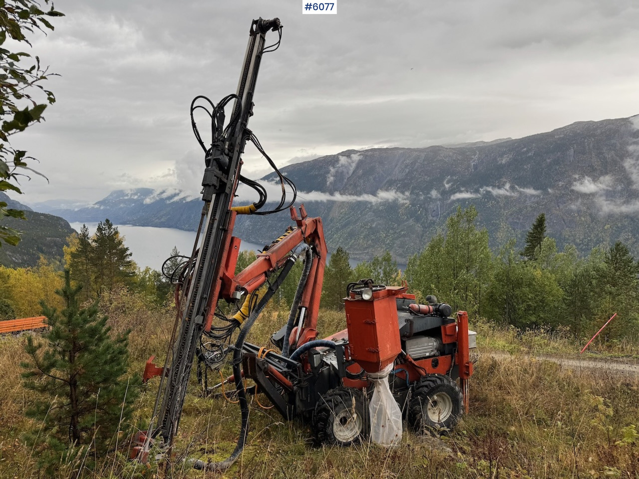 1997 Tamrock Commando 300 - Drilling rig: picture 2 1997 Tamrock Commando 300 - Drilling rig: picture 2