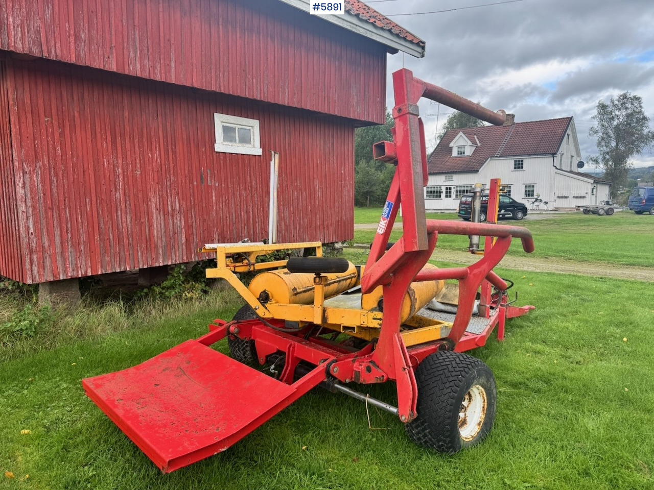 1997 Tellefsdal AW4000 round bale wrapper - Tedding equipment: picture 4 1997 Tellefsdal AW4000 round bale wrapper - Tedding equipment: picture 4