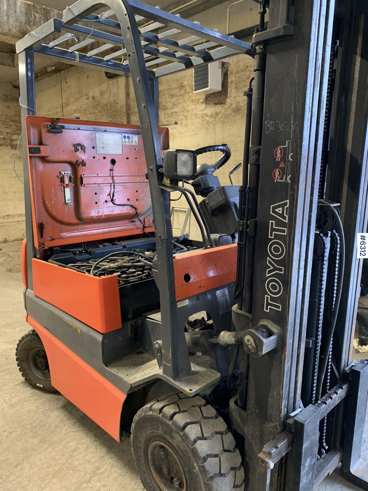 1999 Toyota FBMF 16 Electric Forklift. - Forklift: picture 2 1999 Toyota FBMF 16 Electric Forklift. - Forklift: picture 2