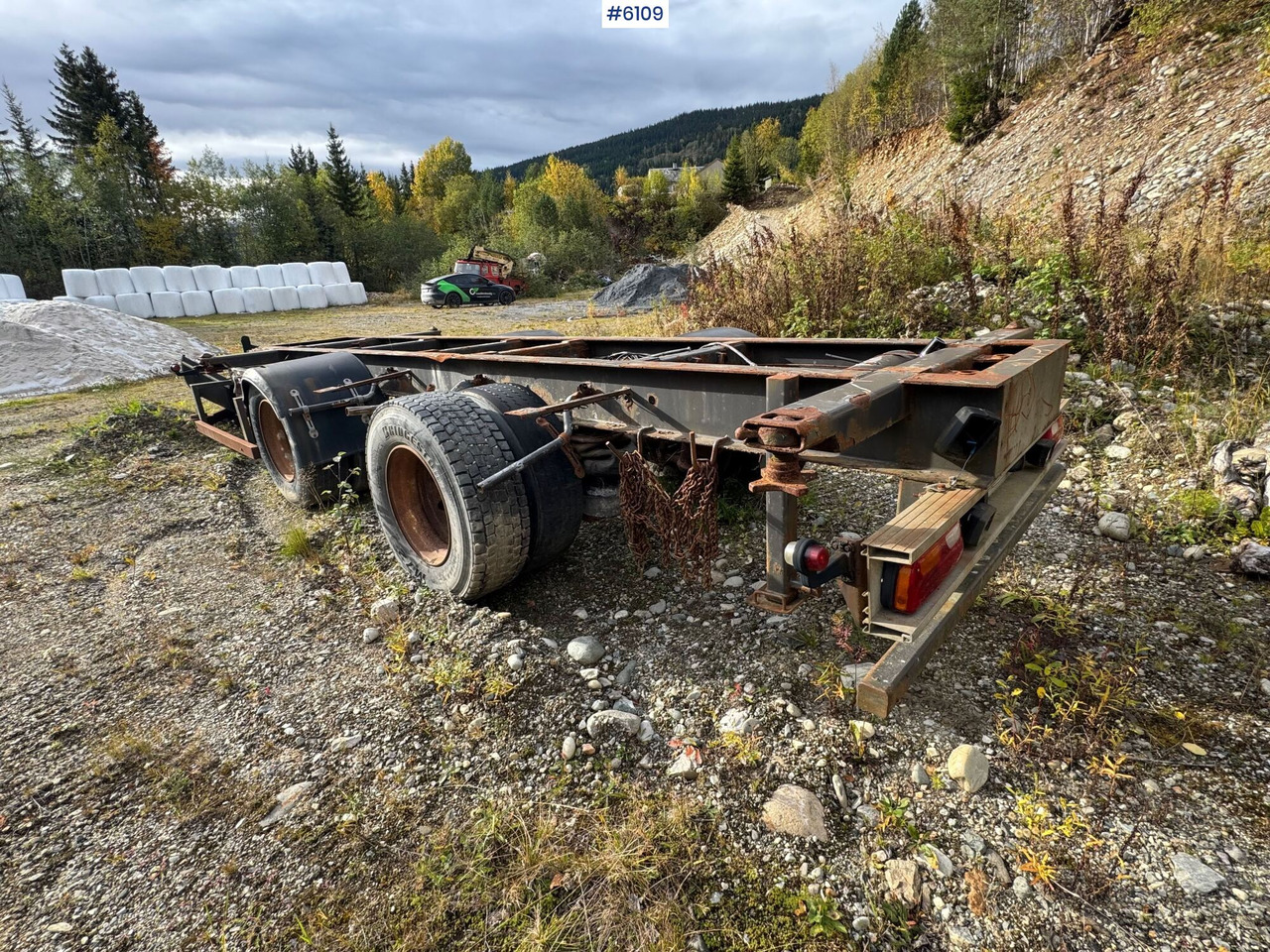 2002 Istrail container trailer. Repair object. - Low loader trailer: picture 5 2002 Istrail container trailer. Repair object. - Low loader trailer: picture 5