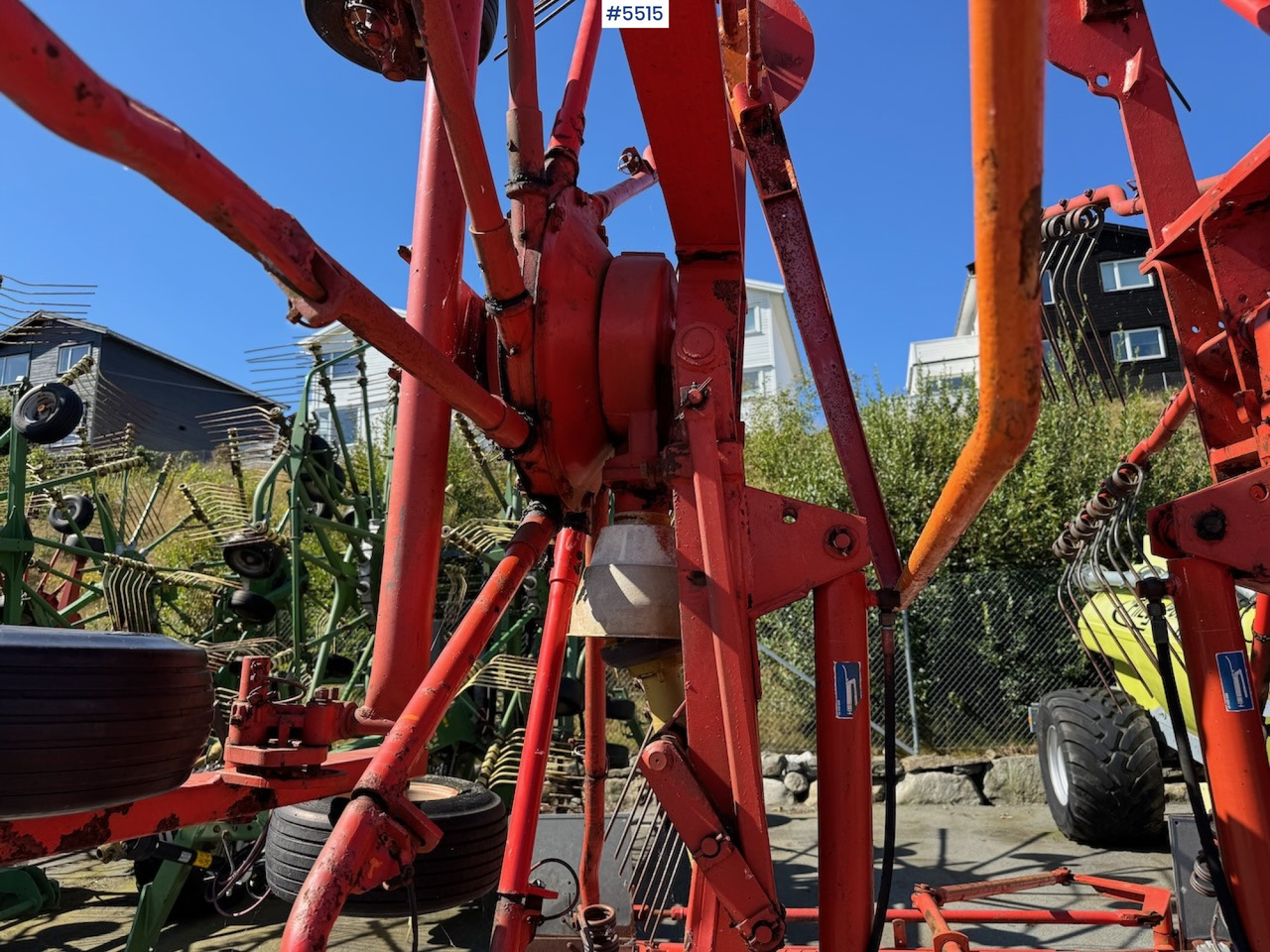 Tedding equipment 2002 Kuhn GA 7301 Collecting rake: picture 12 Tedding equipment 2002 Kuhn GA 7301 Collecting rake: picture 12