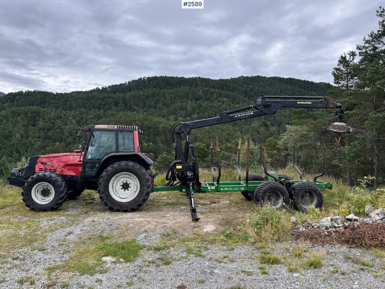 2005 Valtra 6550 Turbo with Kronos 120H 4WD B - Farm tractor: picture 5 2005 Valtra 6550 Turbo with Kronos 120H 4WD B - Farm tractor: picture 5