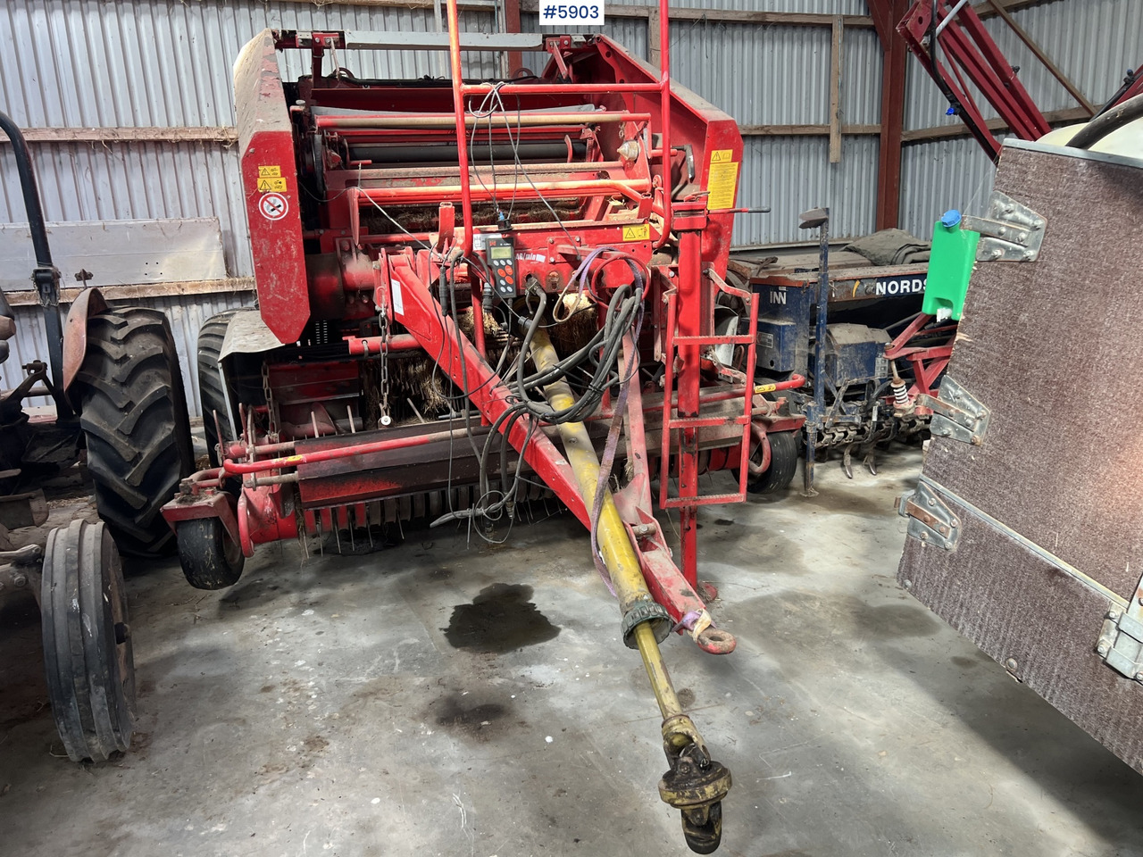 2005 Welger RP 235 press w/ net - Tedding equipment: picture 1 2005 Welger RP 235 press w/ net - Tedding equipment: picture 1