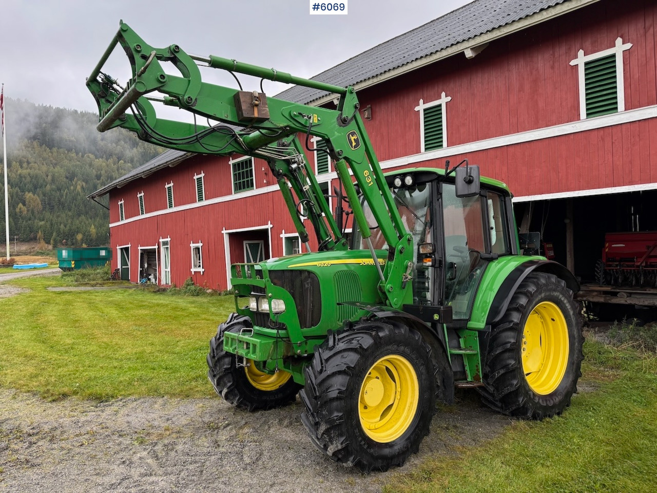 2006 John Deere 6320 w/ front loader, bucket, grapple, pallet fork and chains. Low hours!! - Farm tractor: picture 3 2006 John Deere 6320 w/ front loader, bucket, grapple, pallet fork and chains. Low hours!! - Farm tractor: picture 3