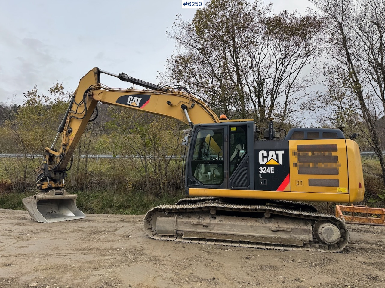 2012 Cat 324 E w/ rotor tilt, sanding bucket and digging bucket. - Excavator: picture 2 2012 Cat 324 E w/ rotor tilt, sanding bucket and digging bucket. - Excavator: picture 2